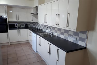7 bed house, Lyndhurst Avenue, Jesmond, Newcastle, NE23LJ - Image 1